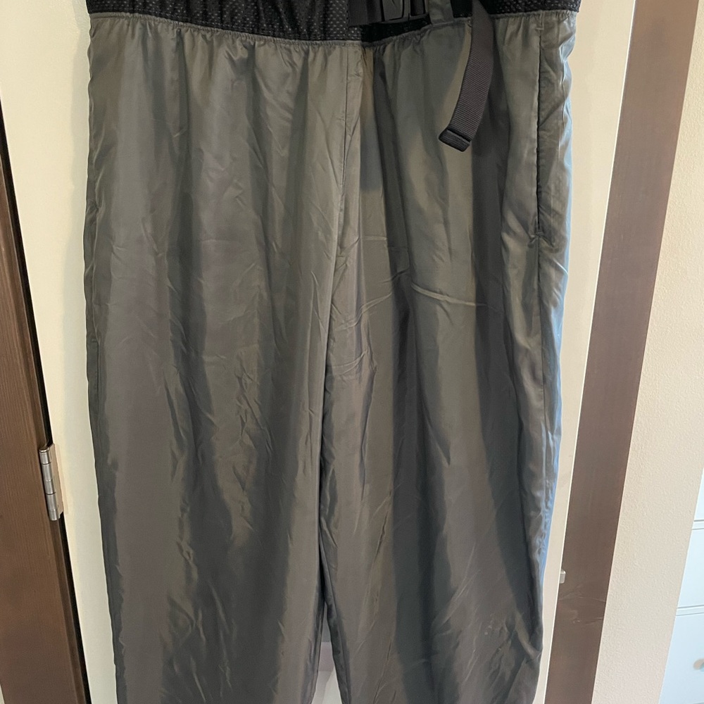 Nike Women’s ankle track pants.